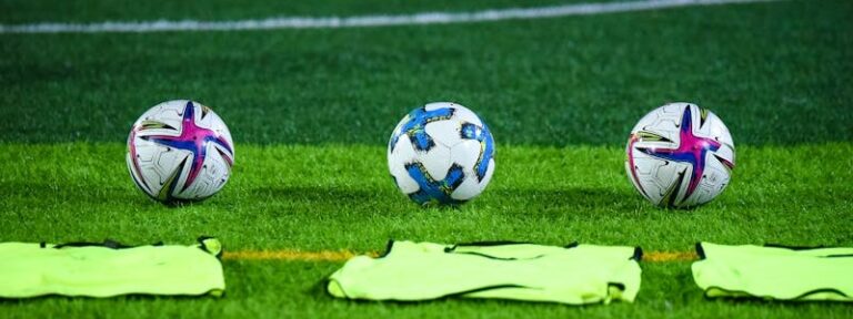Finale CAN 2025 Sénégal Maroc avec controverse arbitrale et décision de la CAF retirant le titre au Sénégal. Analyse juridique d'un avocat en droit du sport en Pévèle et à Lille.